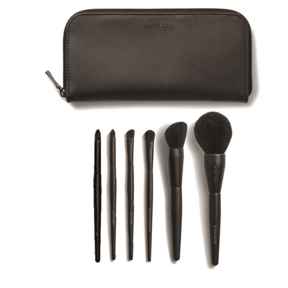 Essential Brush Set - Picture 2 of 2